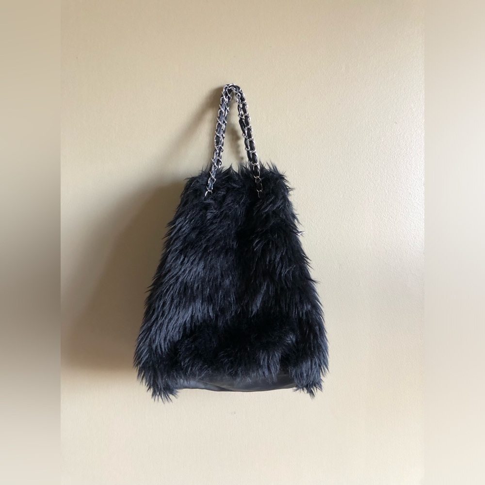 New LA Express Y2K Black Fluffy Fur Hobo Bag Chain Strap
